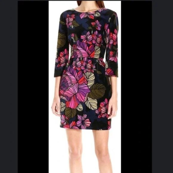 Trina Turk Dresses & Skirts - Trina Turk 3/4 sleeve Black Velvet Dress with Floral Patter Size 2
